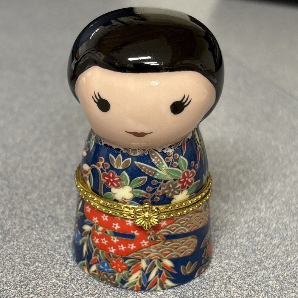 Vintage Trinket Box Asian Girls Japanese Doll Porcelain Hinged Kimono Design - Picture 2 of 9